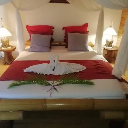 Bungalow Atypique Ti Bambou A 500M De La Plage 상트 안느 외부 사진